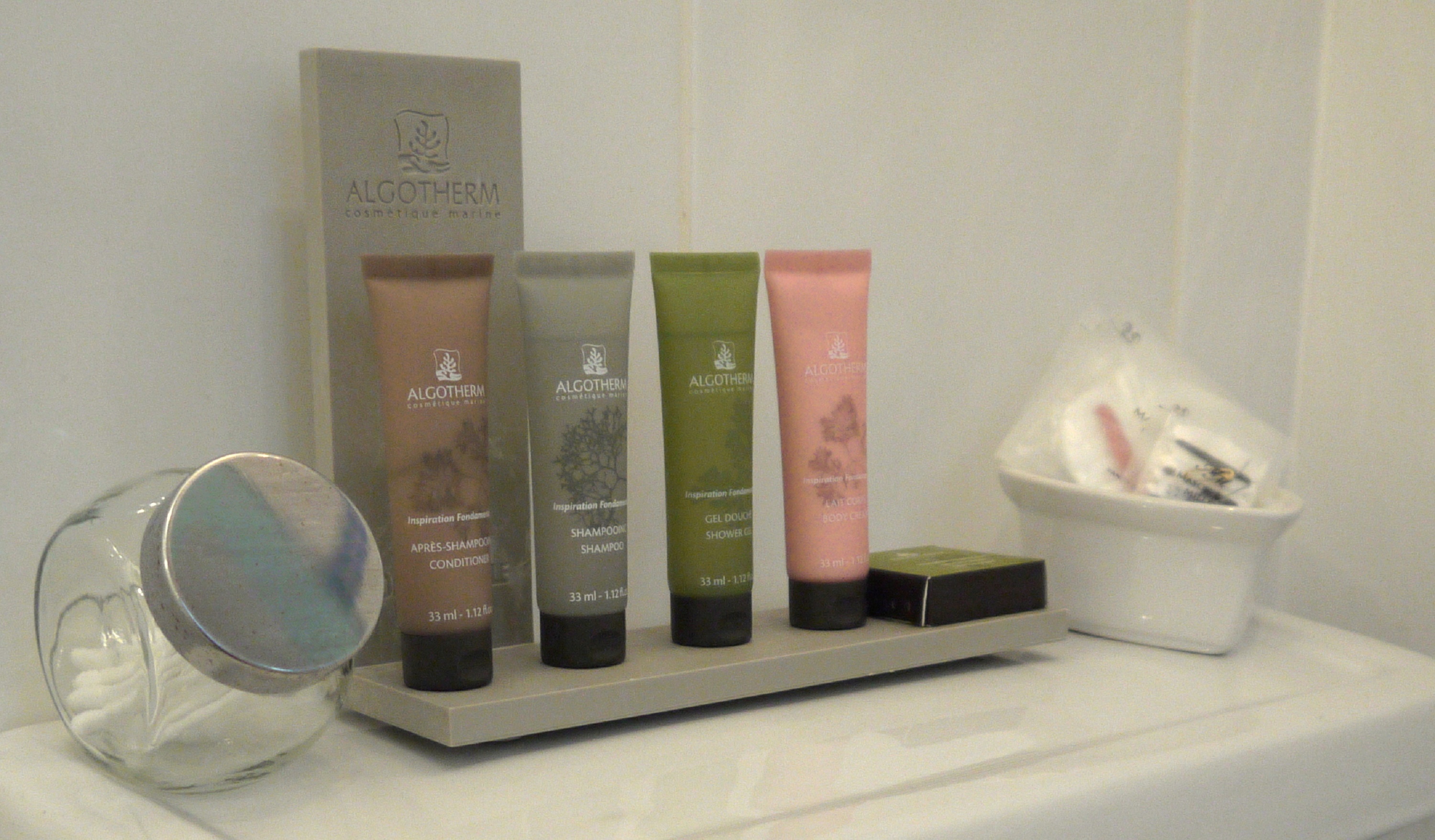 photo the toiletries selection that come with the room